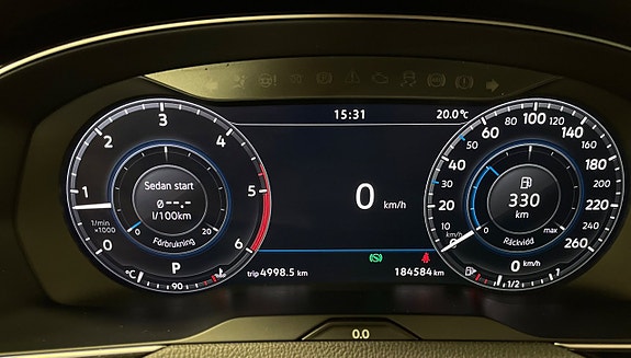 Volkswagen Passat 14 of 17