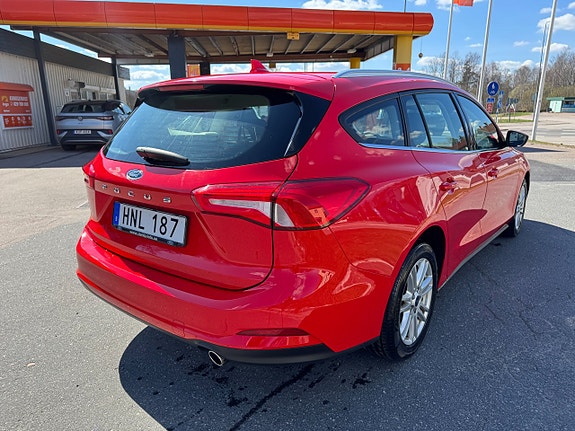 Ford Focus 3 of 5