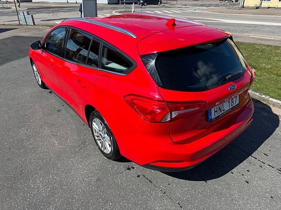 Ford Focus 9 of 17