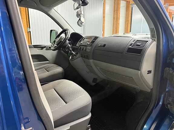 Volkswagen Transporter 14 of 15
