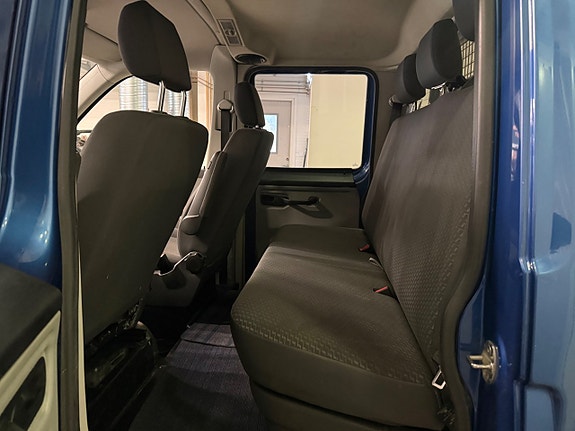 Volkswagen Transporter 10 of 15