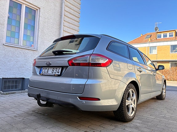 Ford Mondeo 14 of 30