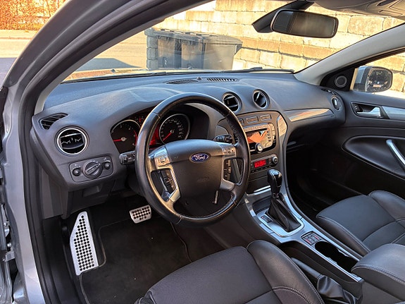 Ford Mondeo 22 of 30