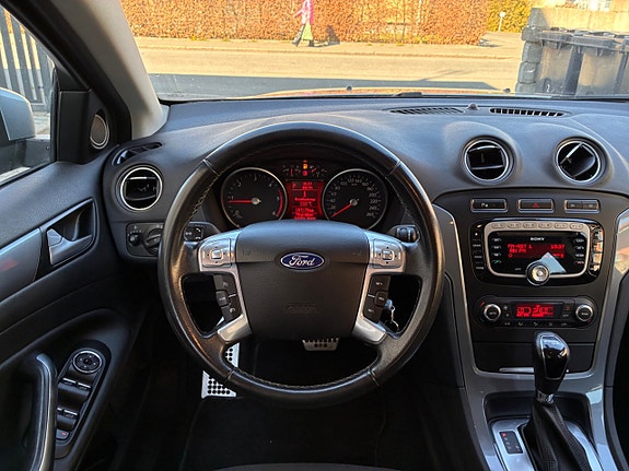 Ford Mondeo 18 of 30