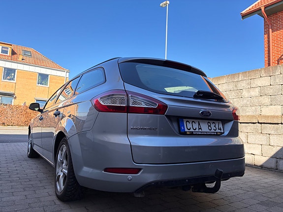 Ford Mondeo 11 of 30