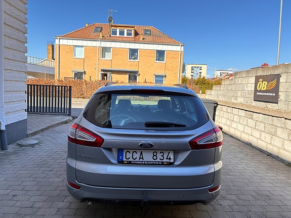 Ford Mondeo 15 of 30