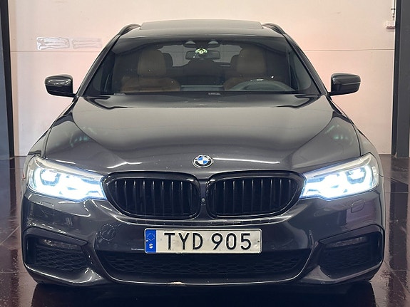 BMW 520d 2 of 5