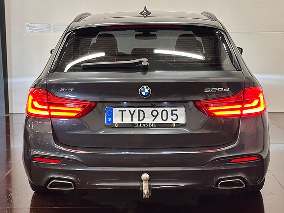 BMW 520d 3 of 5