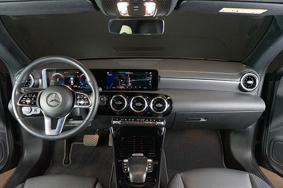 Mercedes-Benz CLA250 e 13 of 19