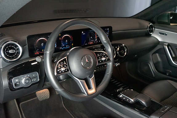 Mercedes-Benz CLA250 e 12 of 19
