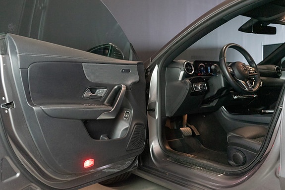Mercedes-Benz CLA250 e 10 of 19