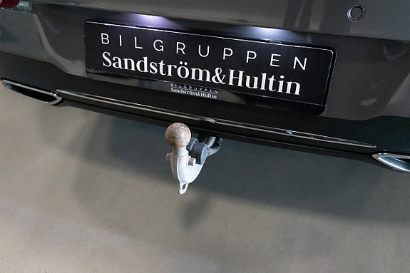 Mercedes-Benz CLA250 e 18 of 19
