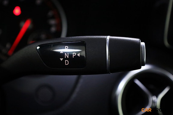 Mercedes-Benz A180 18 of 18