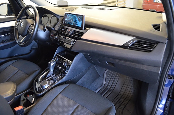 BMW 225xe 14 of 19