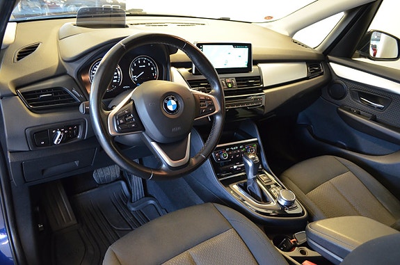BMW 225xe 2 of 19