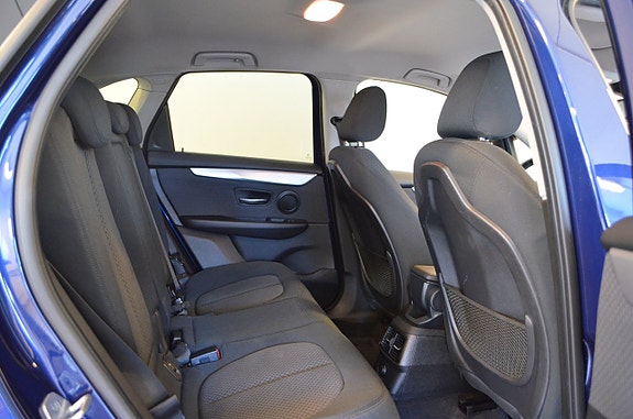 BMW 225xe 15 of 19