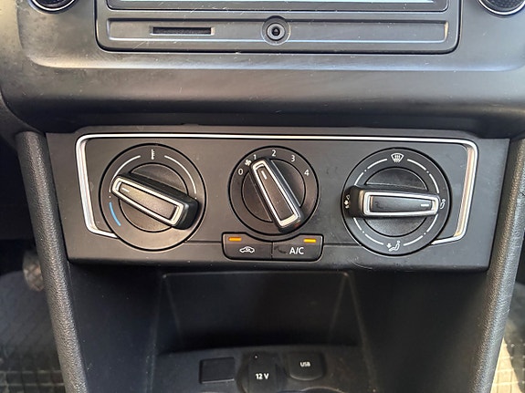 Volkswagen Polo 23 of 30