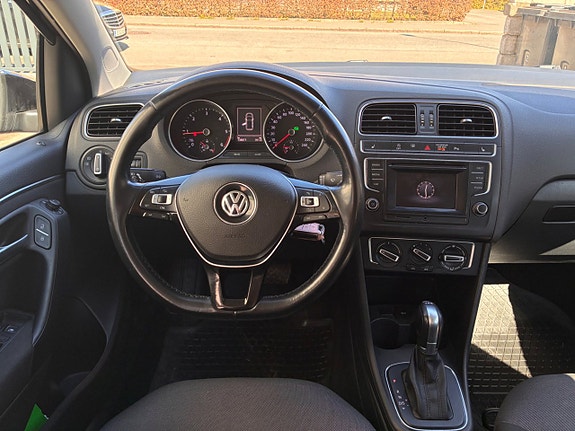 Volkswagen Polo 19 of 30