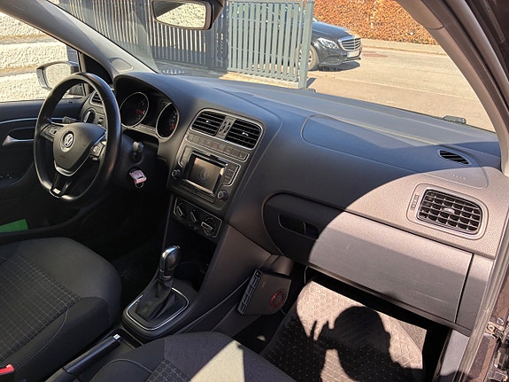 Volkswagen Polo 27 of 30