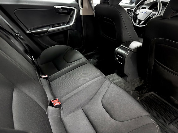 Volvo S60 15 of 17