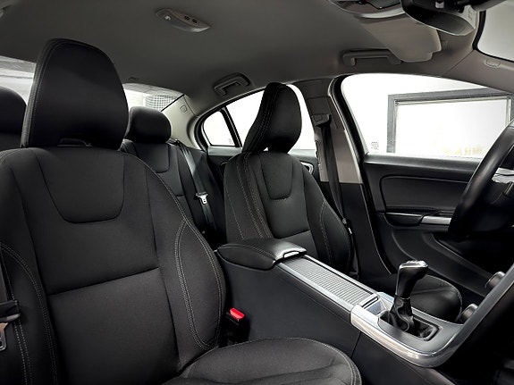 Volvo S60 9 of 17