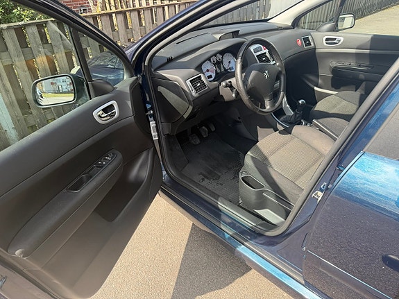 Peugeot 307 11 of 18