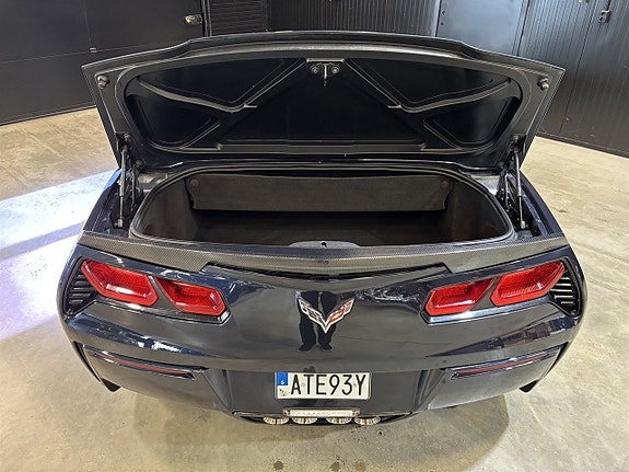 Chevrolet Corvette 24 of 27