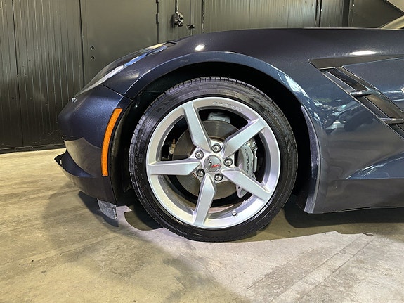 Chevrolet Corvette 26 of 27