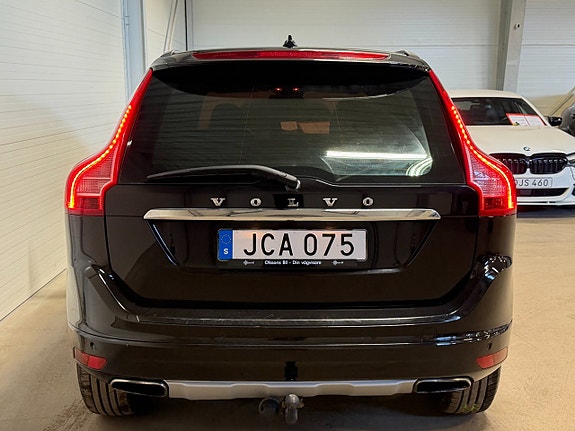 Volvo XC60 5 of 21