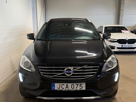 Volvo XC60 9 of 21