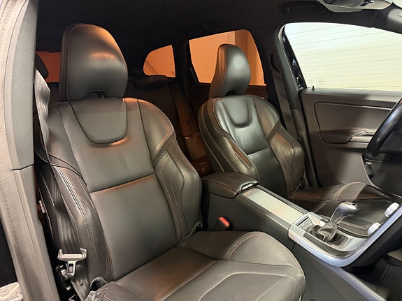 Volvo XC60 13 of 21