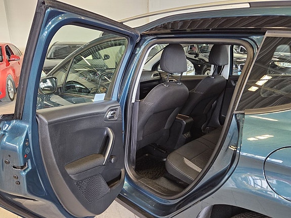 Peugeot 2008 11 of 18