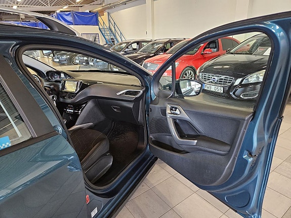 Peugeot 2008 16 of 18