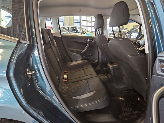 Peugeot 2008 15 of 18