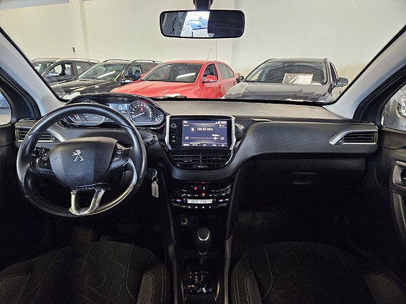 Peugeot 2008 7 of 18
