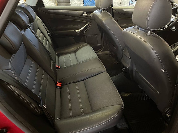 Ford Mondeo 10 of 13