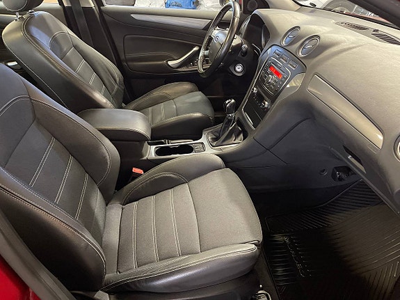 Ford Mondeo 9 of 13