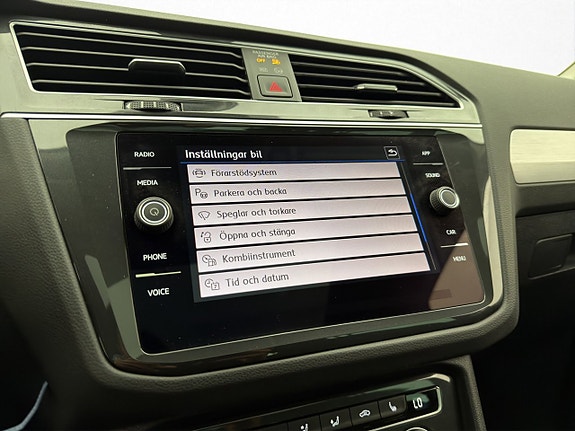 Volkswagen Tiguan 21 of 30