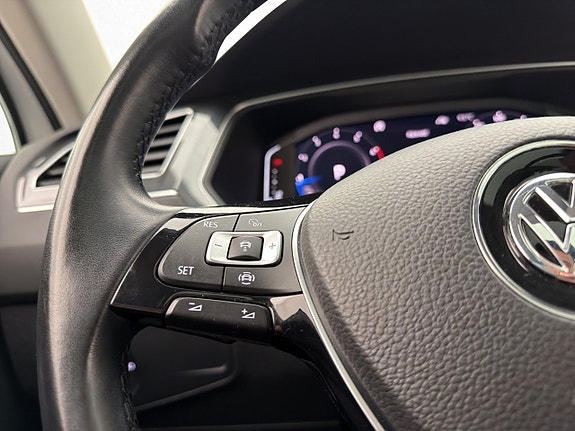 Volkswagen Tiguan 14 of 30