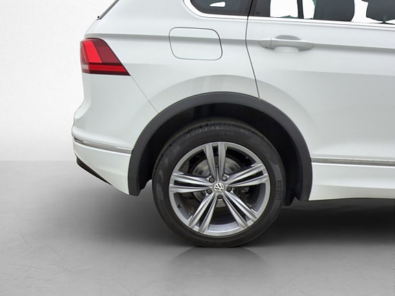 Volkswagen Tiguan 27 of 30