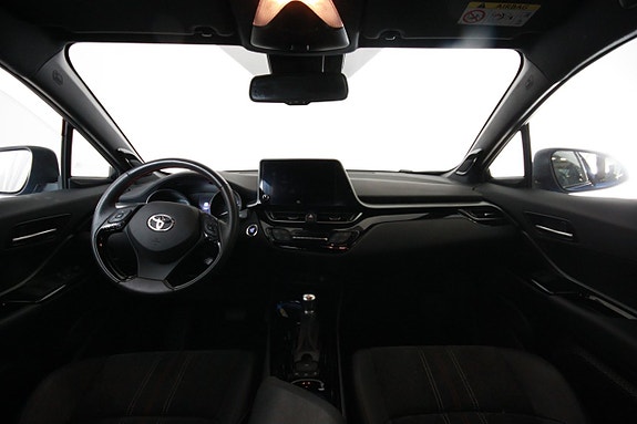 Toyota C-HR 5 of 5