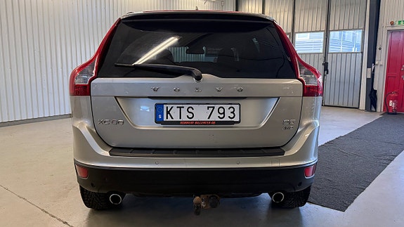 Volvo XC60 7 of 26
