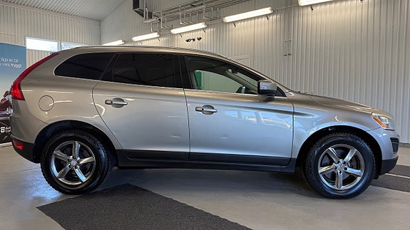 Volvo XC60 9 of 26