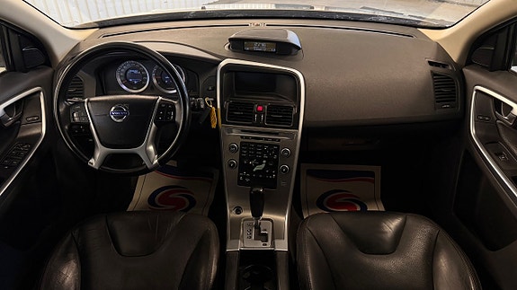 Volvo XC60 13 of 26