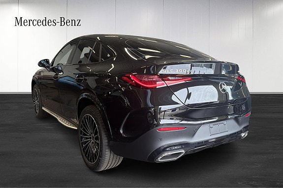 Mercedes-Benz GLC300 de 4 of 5