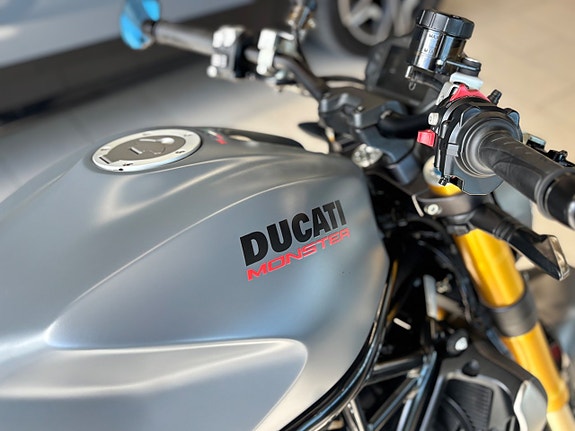 Ducati Monster 1200 S 6 of 14
