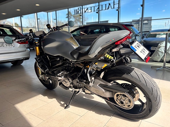 Ducati Monster 1200 S 10 of 14