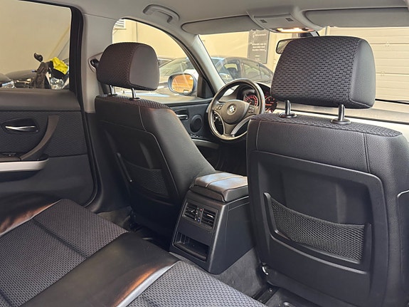 BMW 320d 14 of 23