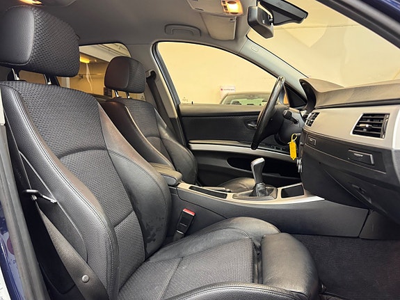 BMW 320d 12 of 23