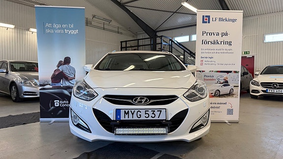 Hyundai i40 2 of 27